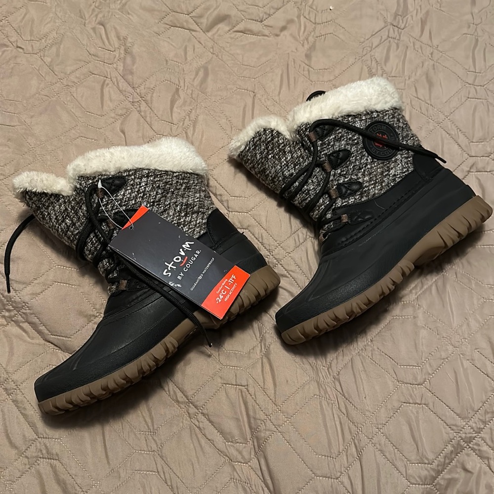 Nwt Storm by Cougar waterproof snow boots